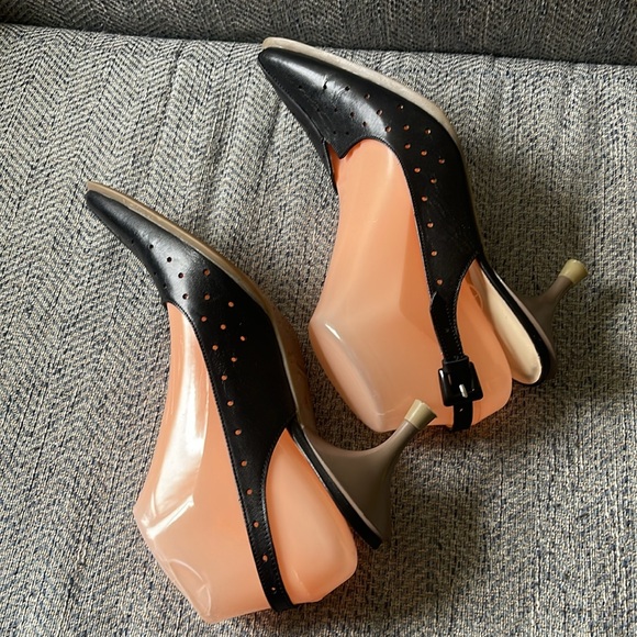 Mosquitos Women’s Black Perforated Leather Sling Back kittens Shoes Size: 5 - Picture 5 of 13